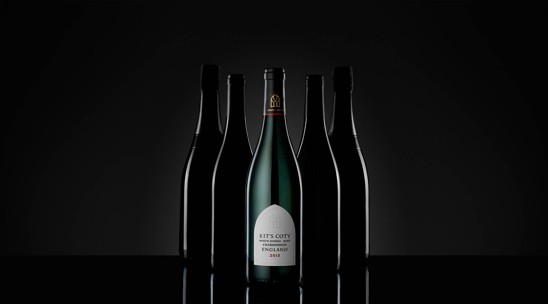 Packshot Factory - Black background - Kit’s Coty wine bottles