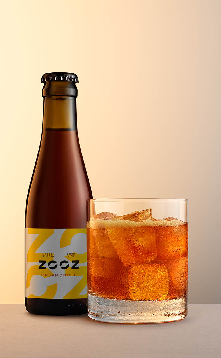 Packshot Factory - Bottle - Zooz Bottle and Serve