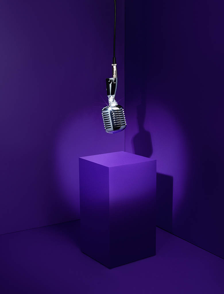 Packshot Factory - Coloured background - Open Classrooms microphone