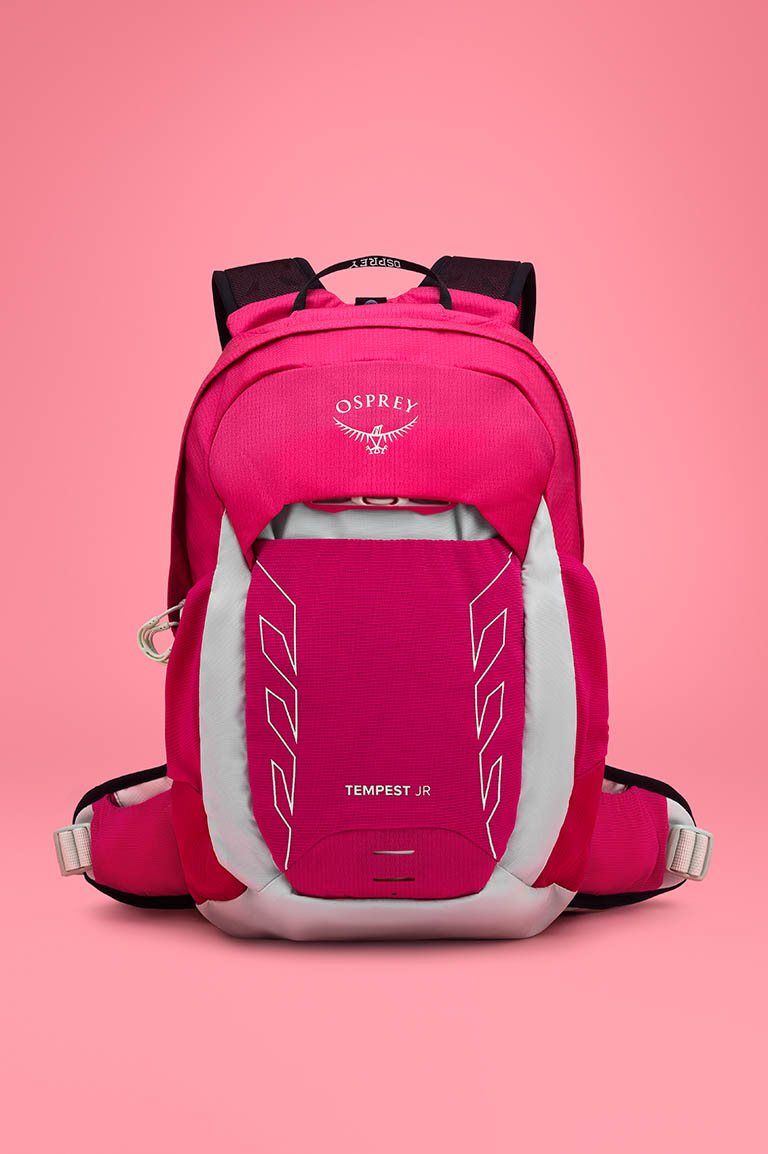 Packshot Factory - Coloured background - Osprey Backpack