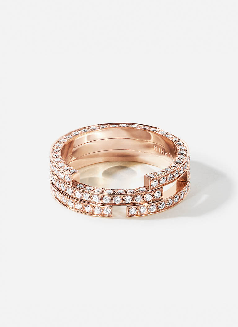 Packshot Factory - Diamond - Maison Dauphin gold band with diamonds