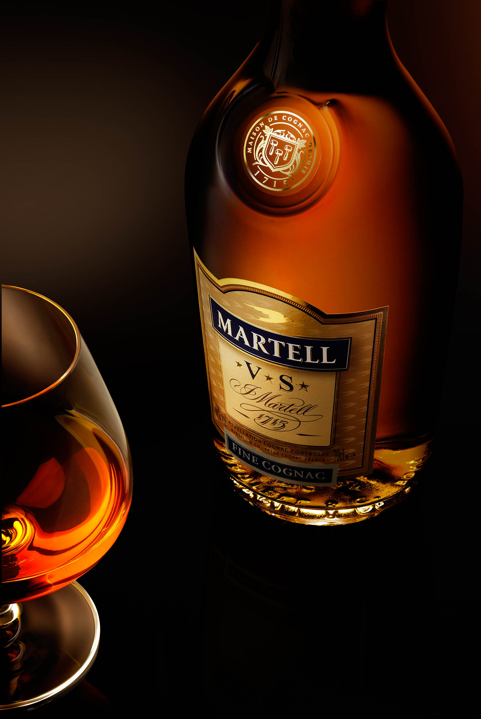 Lagos travellers enjoy Bisquit Cognac duty-free deal & gift - Duty Free  Hunter