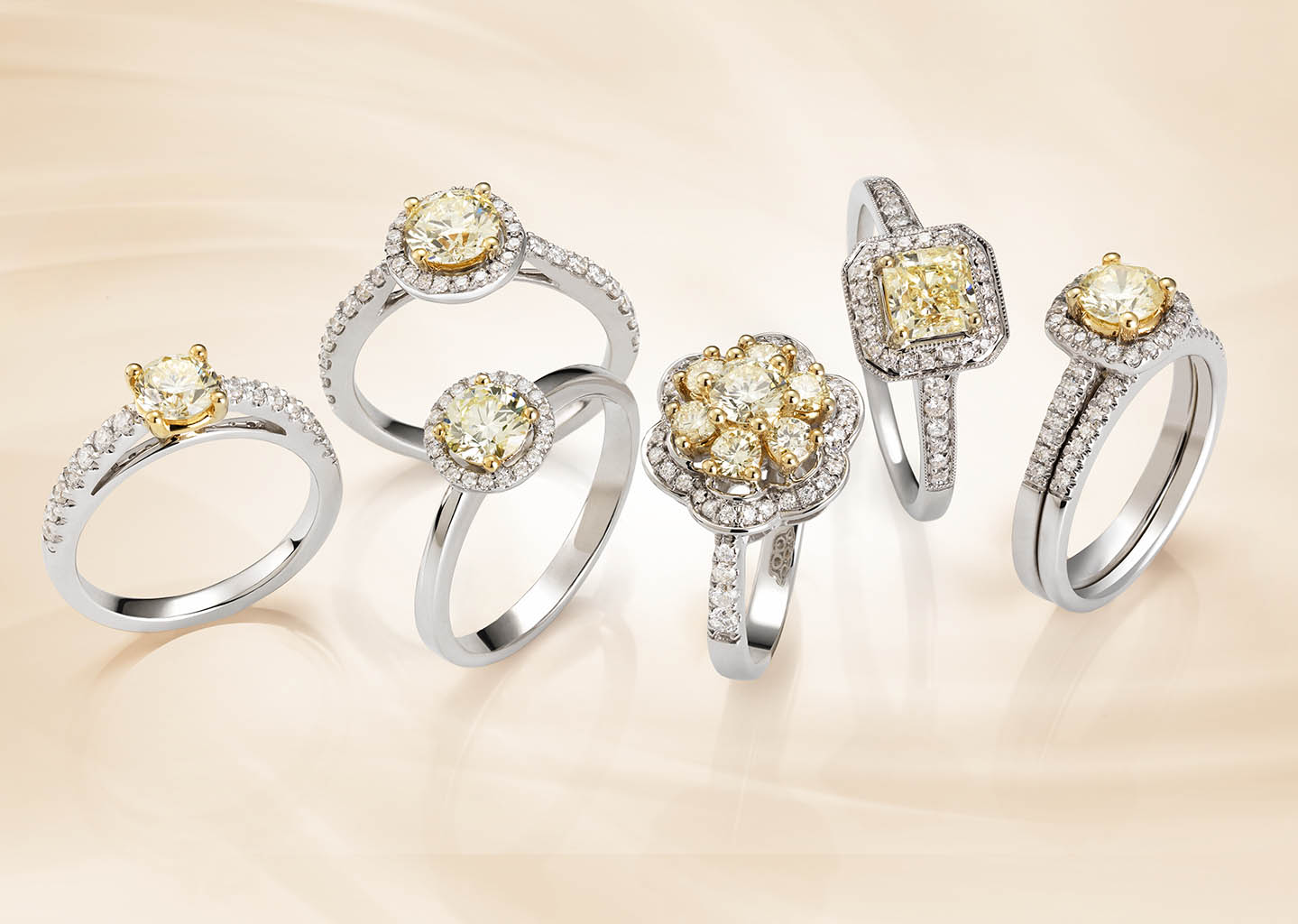 Packshot Factory - Fine jewellery - Platinum rings with yellow diamond