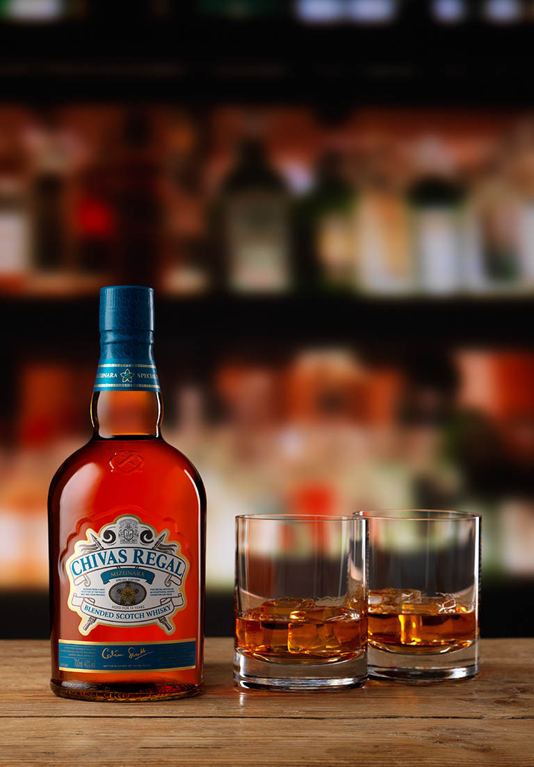 Packshot Factory - Glass - Chivas Regal whisky bottle and serve