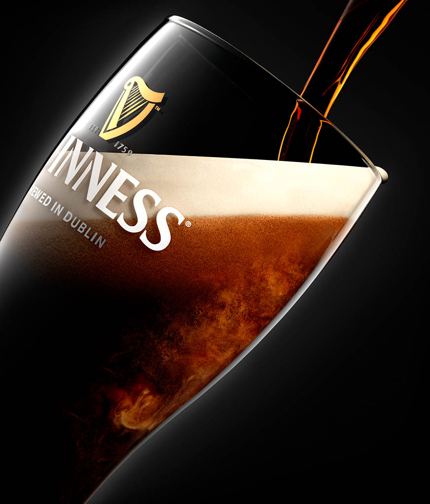 Packshot Factory - Glass - Guinness glass beer pour