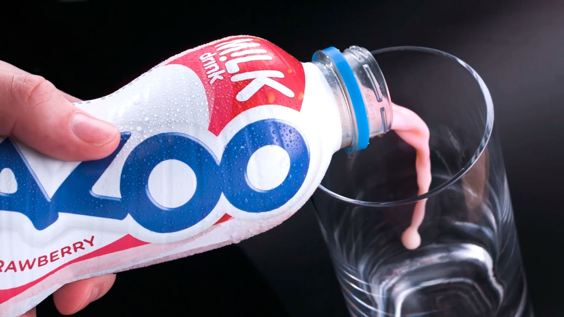 Advertising Liquids Film of Yazoo Strawberry