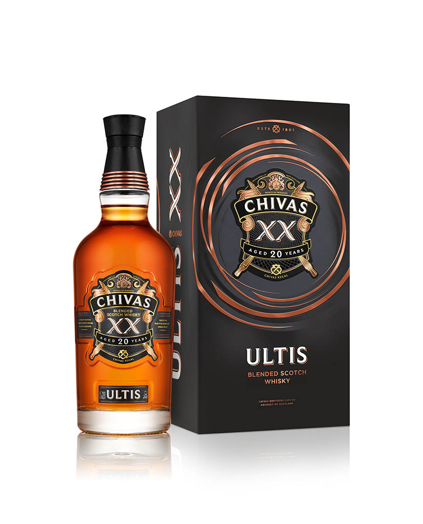 Packshot Factory - Packaging - Chivas Ultis bottle and box set