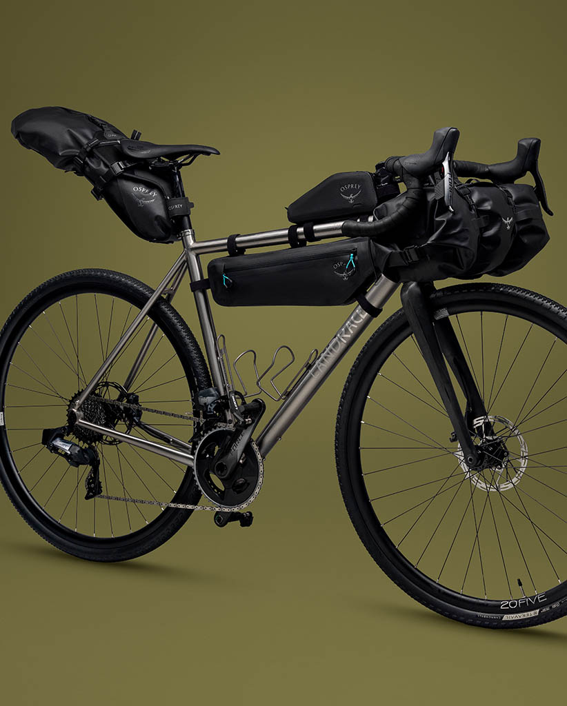 Packshot Factory - Sport equipment - Osprey Bicycle Luggage Kit