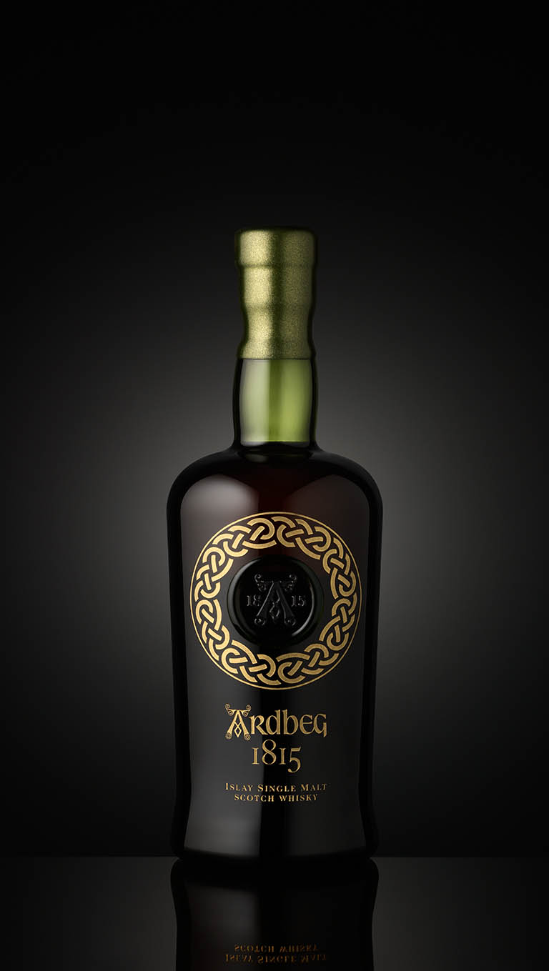 Packshot Factory - Whisky - Ardbeg whisky bottle